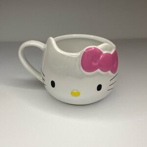 NEW Universal Studios Sanrio Hello Kitty Sculpted Ceramic Coffee Mug